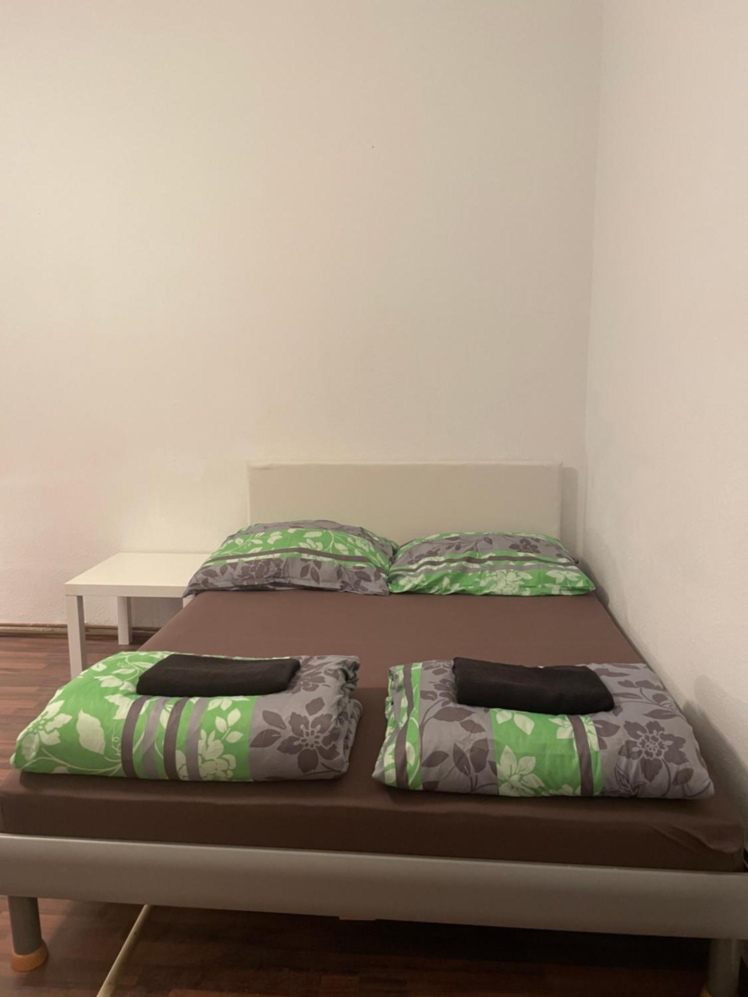 U6 Schoepfwerk Hostel 11 Vienna Esterno foto